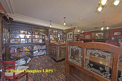 Saloon Bar.  by Michael Slaughter. Published on 08-12-2020